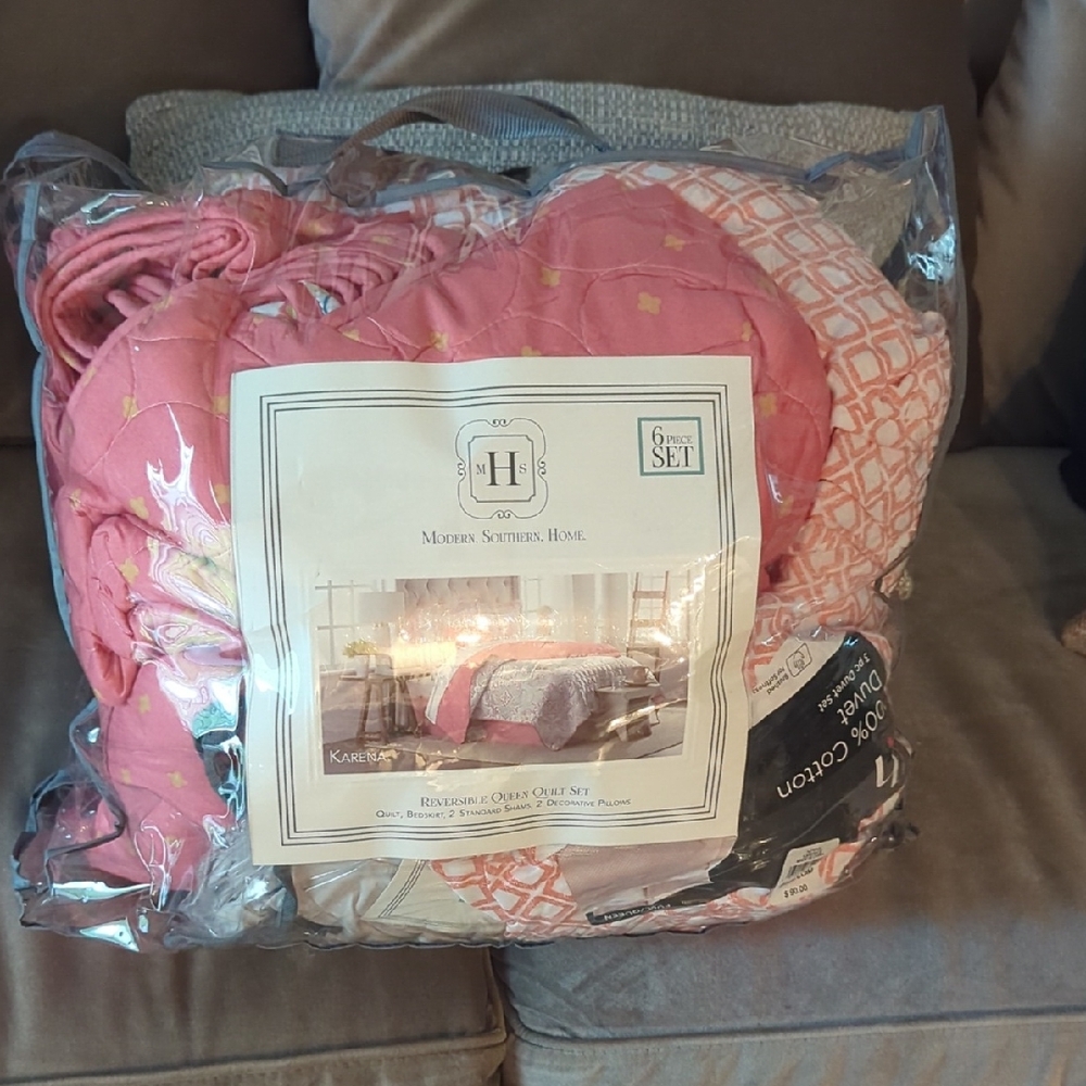 Elegant Pink Quilted Bedding Set